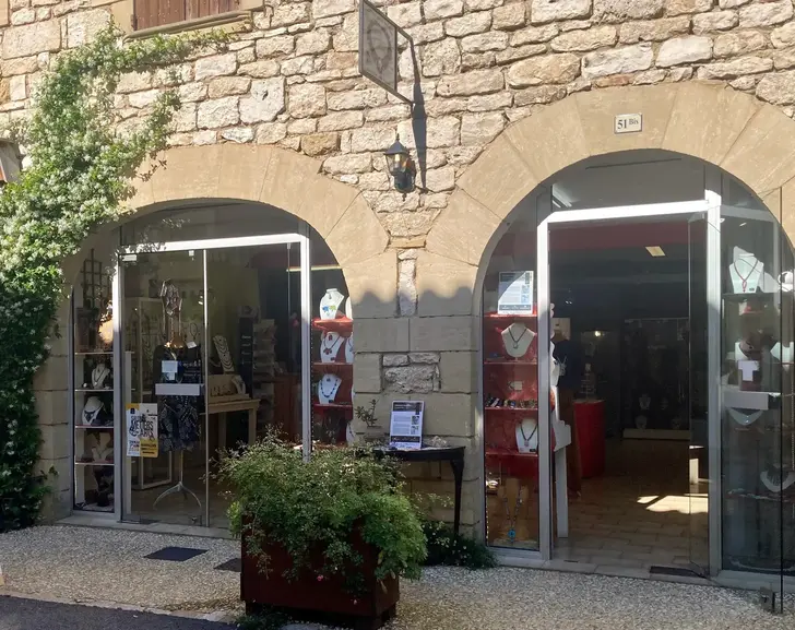 Christel et Ses Perles ! - 51 bis, rue Notre-Dame, 24540 Monpazier - 0670114874 - Avril à Septembre : ouvert tous les jours de 9h00 à 19h00, Octobre à fin Mars : horaires variables, me contacter
