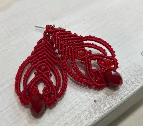 Boucles d'oreilles macramé Dentelles rouge Boucles d'oreilles macramé Dentelles rouge