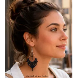 Boucles d'oreilles macramé Elfiques noires sur créoles