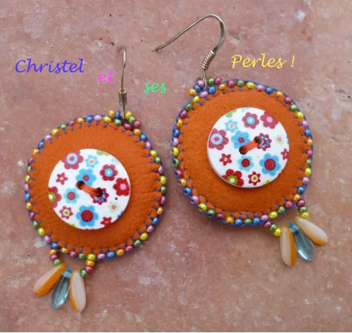 Boucles d'oreilles rondes cuir orangé et boutons