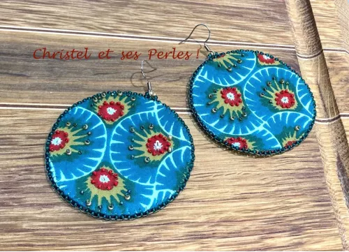 Boucles d'oreilles brodées tissu ethnique vert, bleu et rouge, taille XL