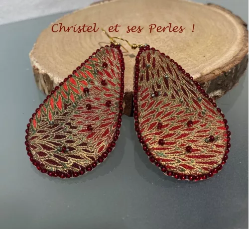 Boucles d'oreilles gouttes tissu rouge or