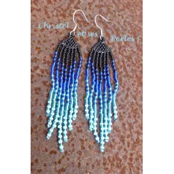 Boucles d'oreilles franges perlées bleues