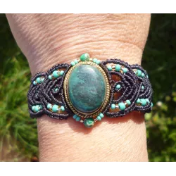 Bracelet macramé et Turquoise du Tibet sertie