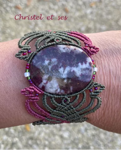 Bracelet macramé Elfique et Tourmaline Rubis