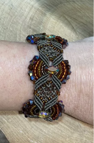 Bracelet macramé et cristal marron Bracelet macramé et cristal marron