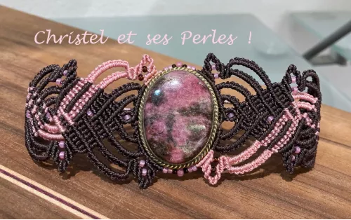 Bracelet macramé Elfique et Rhodonite sertie Bracelet macramé Elfique et Rhodonite sertie