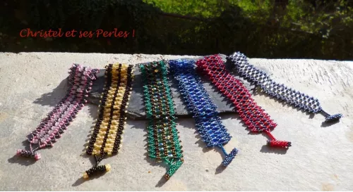 Crown, Bracelet perlé, couleurs au choix Crown, Bracelet perlé, couleurs au choix