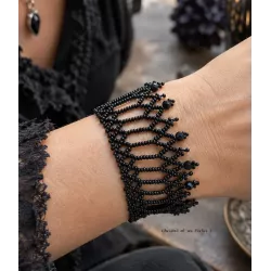 Bracelet manchette Dentelle Noire en perles