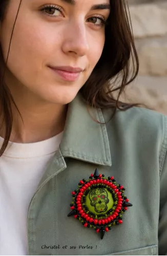 Broche Cubanista