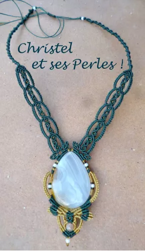Collier macramé et Quartz Elfique feuilles Collier macramé et Quartz Elfique feuilles