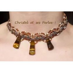 Collier ras de cou en macramé et 3 oeils de tigre