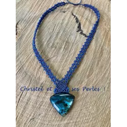 Collier macramé et Labradorite bleue triangle