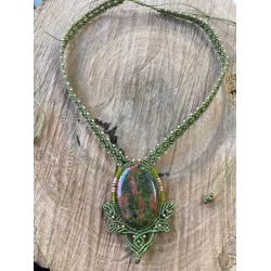 Collier macramé et Unakite