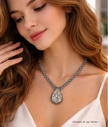 Collier macramé et Pyrite brute sertie Collier macramé et Pyrite brute sertie