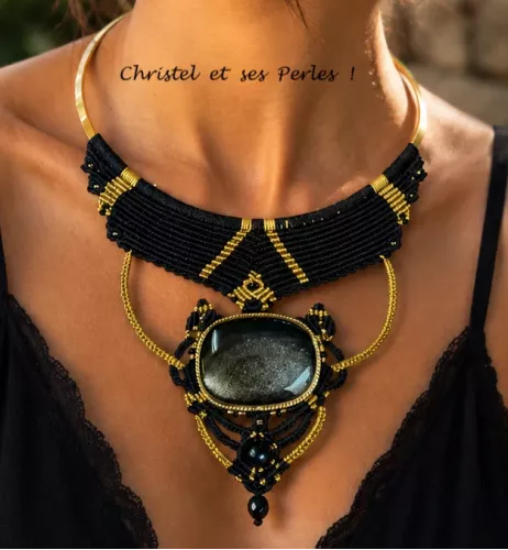 Eclipse : Collier plastron en macramé et Obsidienne Dorée