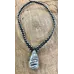Collier macramé et Jaspe gris blanc serti Collier macramé et Jaspe gris blanc serti