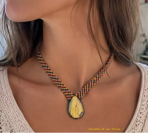 Collier multicolore et Labradorite vert/doré