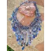 Collier fils perlés de verre bleu