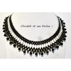 Collier perles noires et argentées