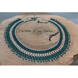 Collier perles vert Emeraude et crème