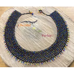 Confettis, collier large noir et multicolore