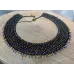 Confettis, collier large noir et multicolore