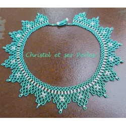 Collier netting triangle couleur deux verts
