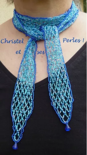 Collier écharpe perle camaieu de bleu Collier écharpe perle camaieu de bleu