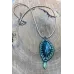 Pendentif Labradorite brodée et strass Pendentif Labradorite brodée et strass