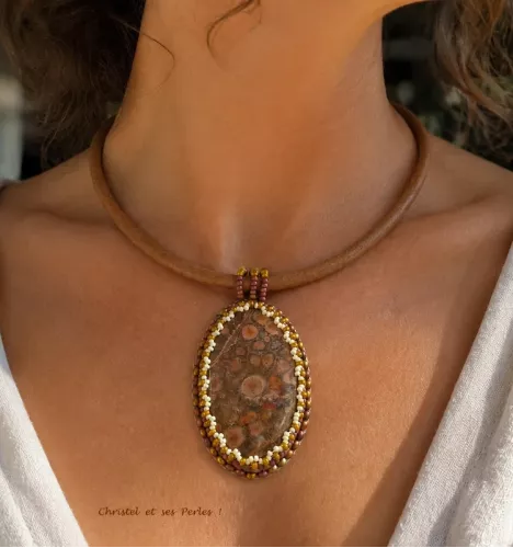 Pendentif Jaspe orbiculaire sur cordon cuir