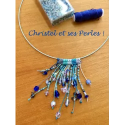 Pendentif macramé et perles Froufrou bleu